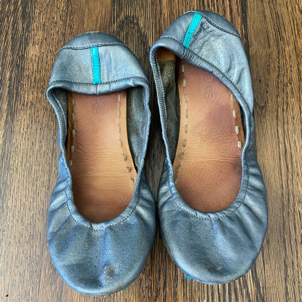 Tieks by Gavelli Metallic Pewter Used Condition